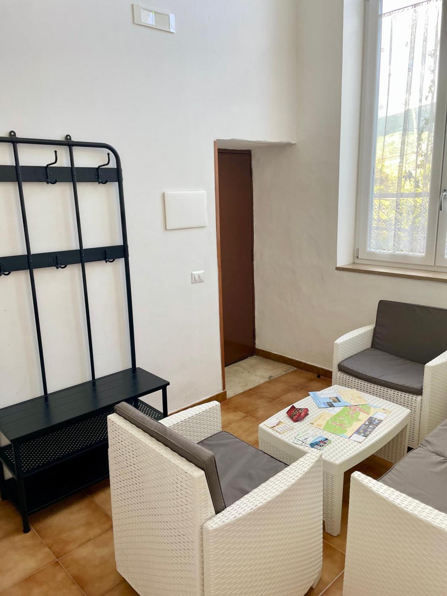 فيلا Mena Holiday House سانتّانييلّو المظهر الخارجي الصورة