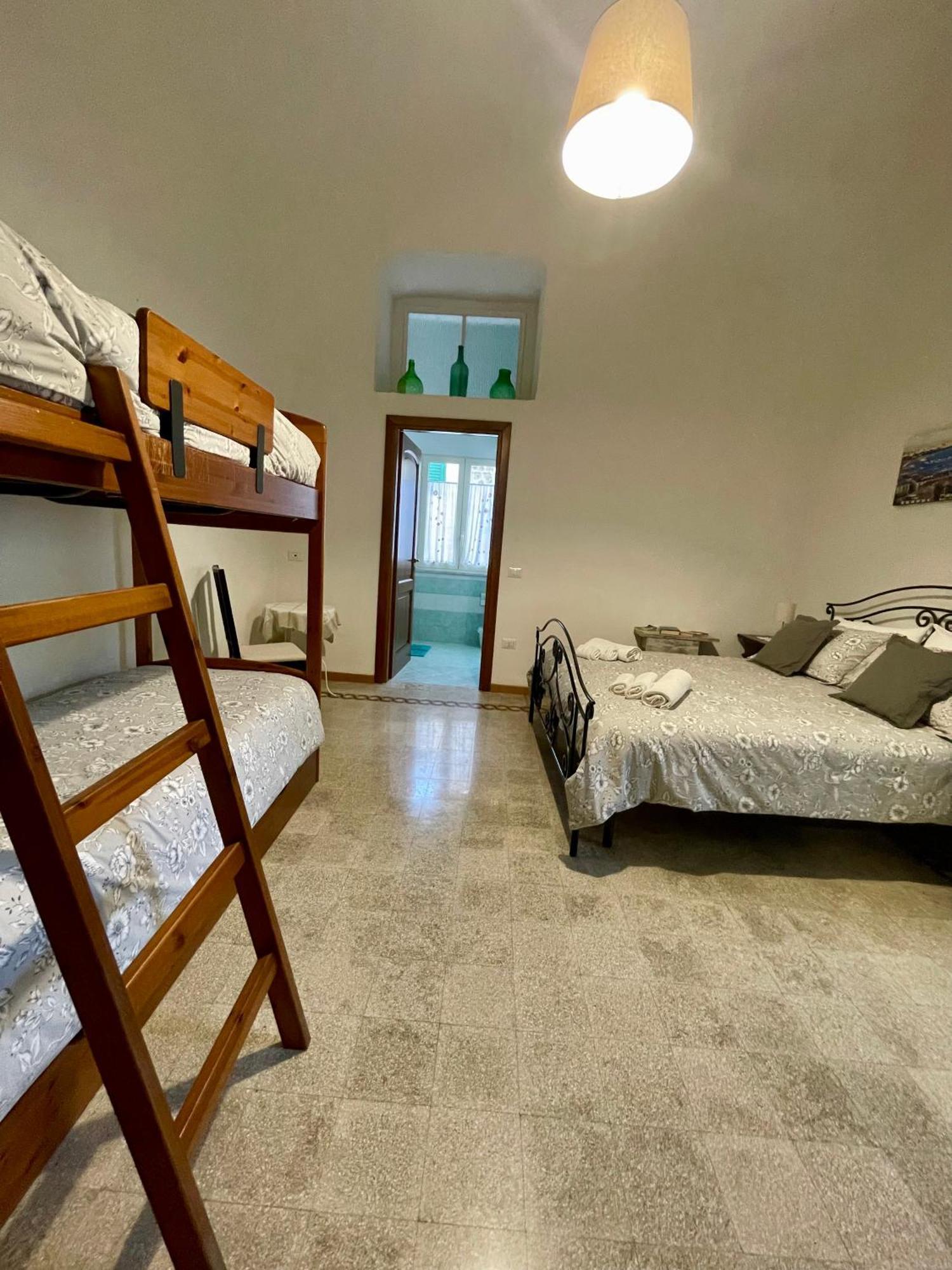 فيلا Mena Holiday House سانتّانييلّو المظهر الخارجي الصورة